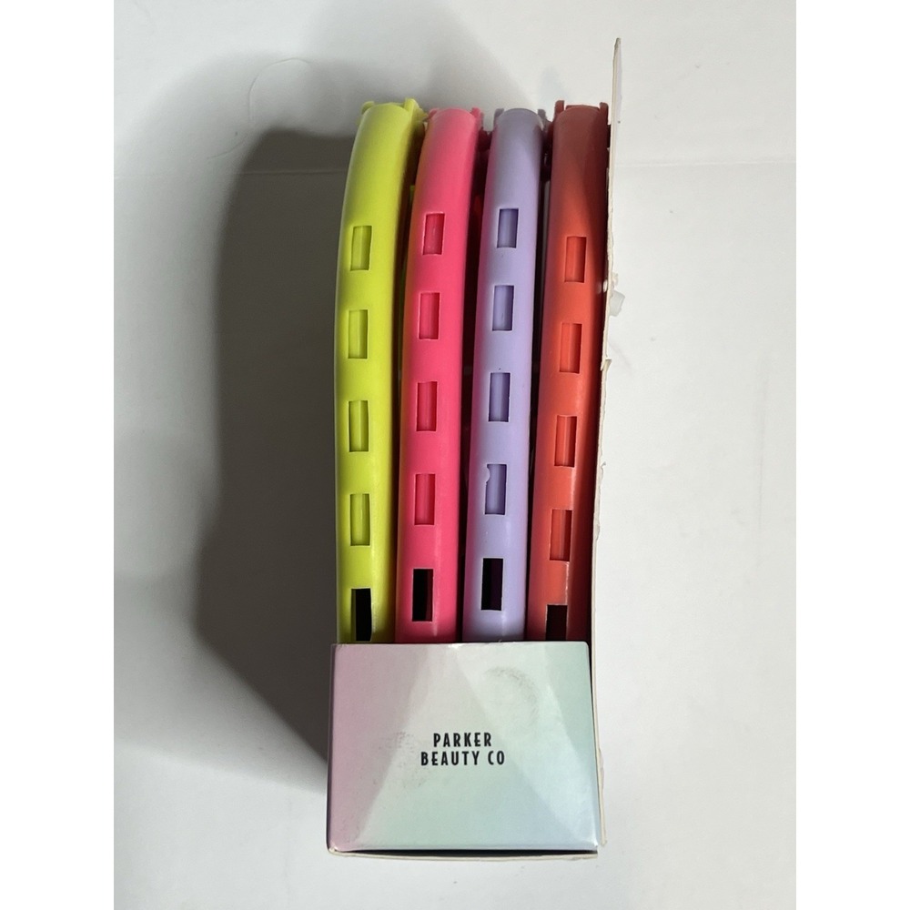 Parker Beauty Co Portable Foldable Travel Hangers Cruise Vacation New In Box - Picture 2 of 6